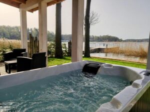 Apartament Stranda Mazury z Jacuzzi z Widokiem na Jezioro