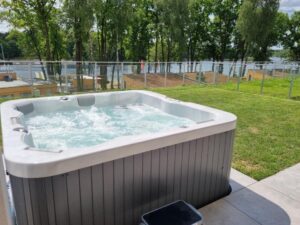 Apartamenty z Jacuzzi Stranda Residence nad Jeziorem Mazury Holiday