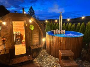 Bieszczadzka Osada Saunowisko-Dom z Jacuzzi Sauną na Wyłączność Solina