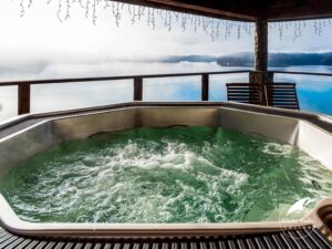 Domek White Sails Solina z Jacuzzi z Widokiem na Jezioro