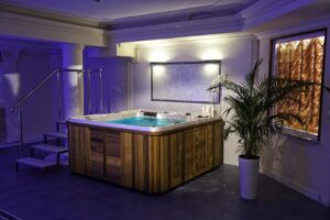 Hotel z Jacuzzi w Pokoju Warszawa