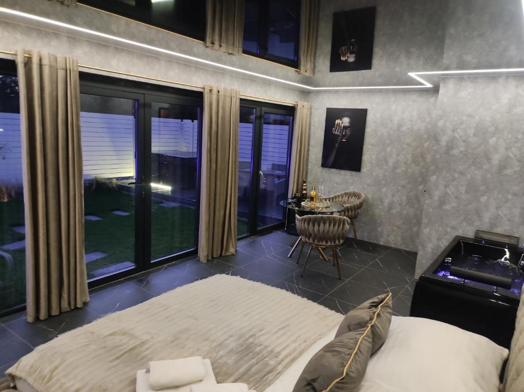 Pensjonat Wrzos z Jacuzzi w Pokoju Poznań Pensjonat Wrzos z Jacuzzi w Pokoju Poznań