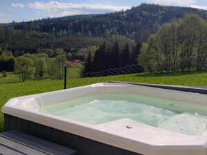 Villove Domy Spa Rajcza z Jacuzzi w Górach